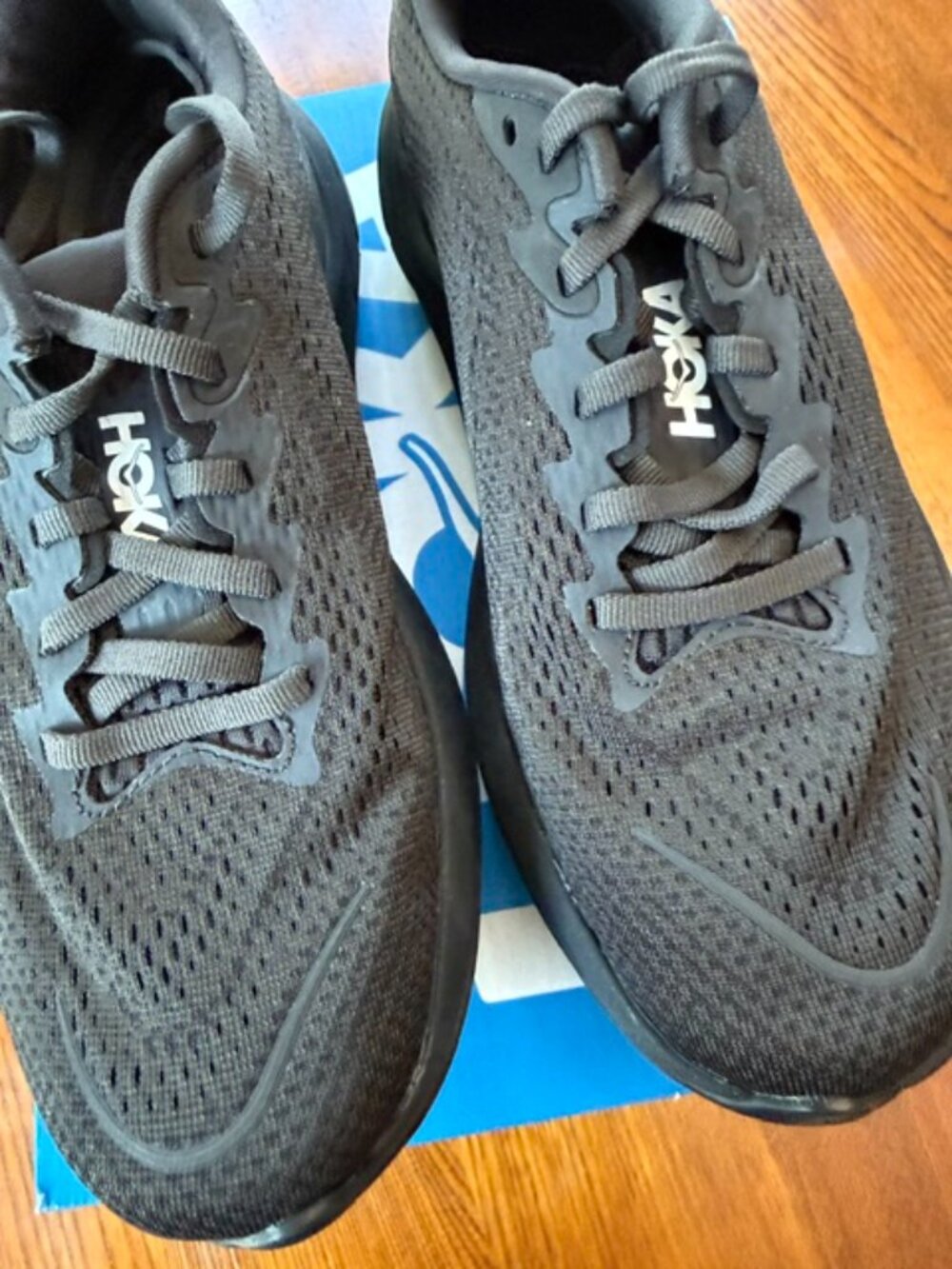 HOKA Rincon 4 Women's Running Shoes Size 7B Black 1155131 New in Box - Picture 3 of 8